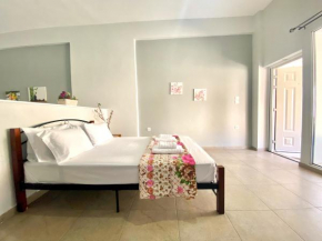 Coral Studio-Apartment, 100m to sandy beach